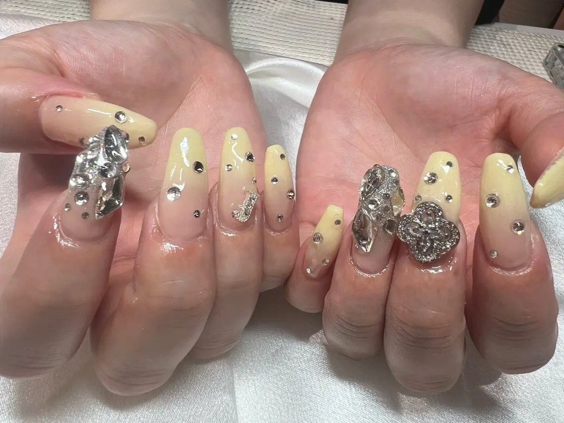 ネイル ハンドネイル ROY 心斎橋🌷 Naraのネイルデザイン