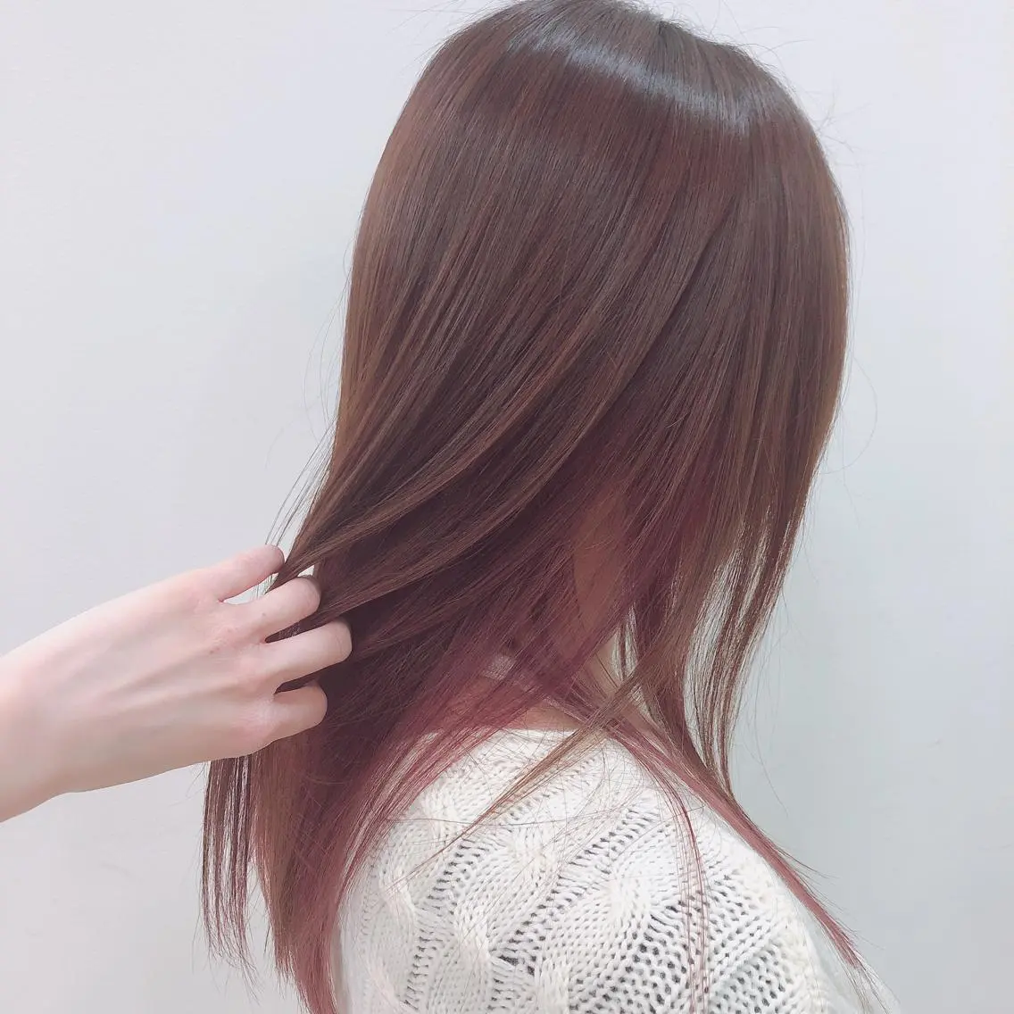 ロング 土居 早紀のヘアスタイル