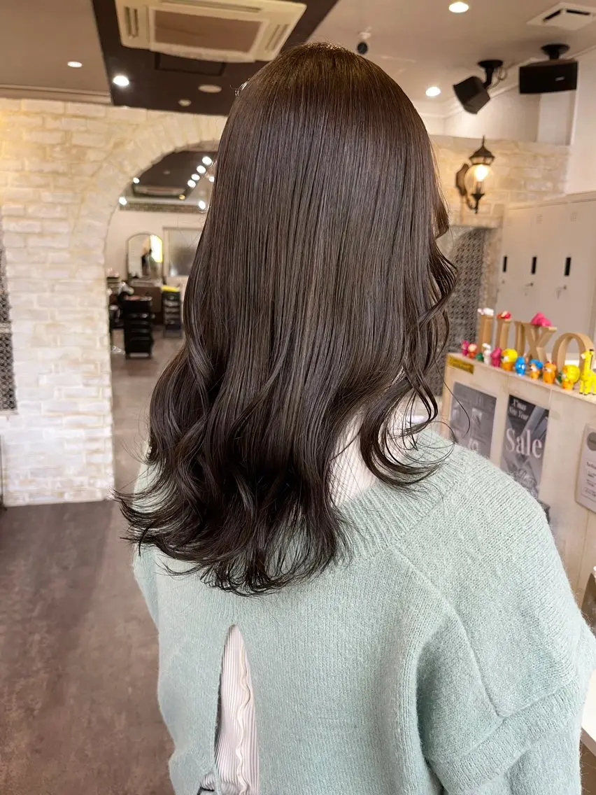 NO.3✨ご新規様限定✨🫧ブリーチなしでも最高の透明感ならこれ🫧イルミナアディクシーカラー➕カット➕艶トリートメントの写真