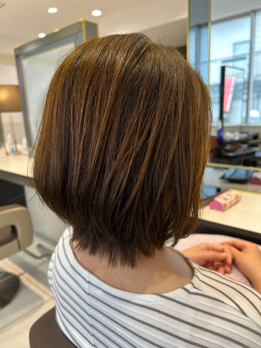 ⭐️ダメージ軽減　艶、イノアカラー(オイルカラー)＋トリートメント＋ブロー＋シャンプーの写真