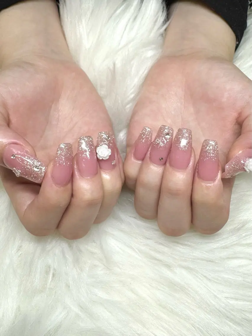 ネイル キラキラネイル スカルプネイル ワンホンネイル ハンドネイル AOI💅🏾 LUCAS 千葉のネイルデザイン