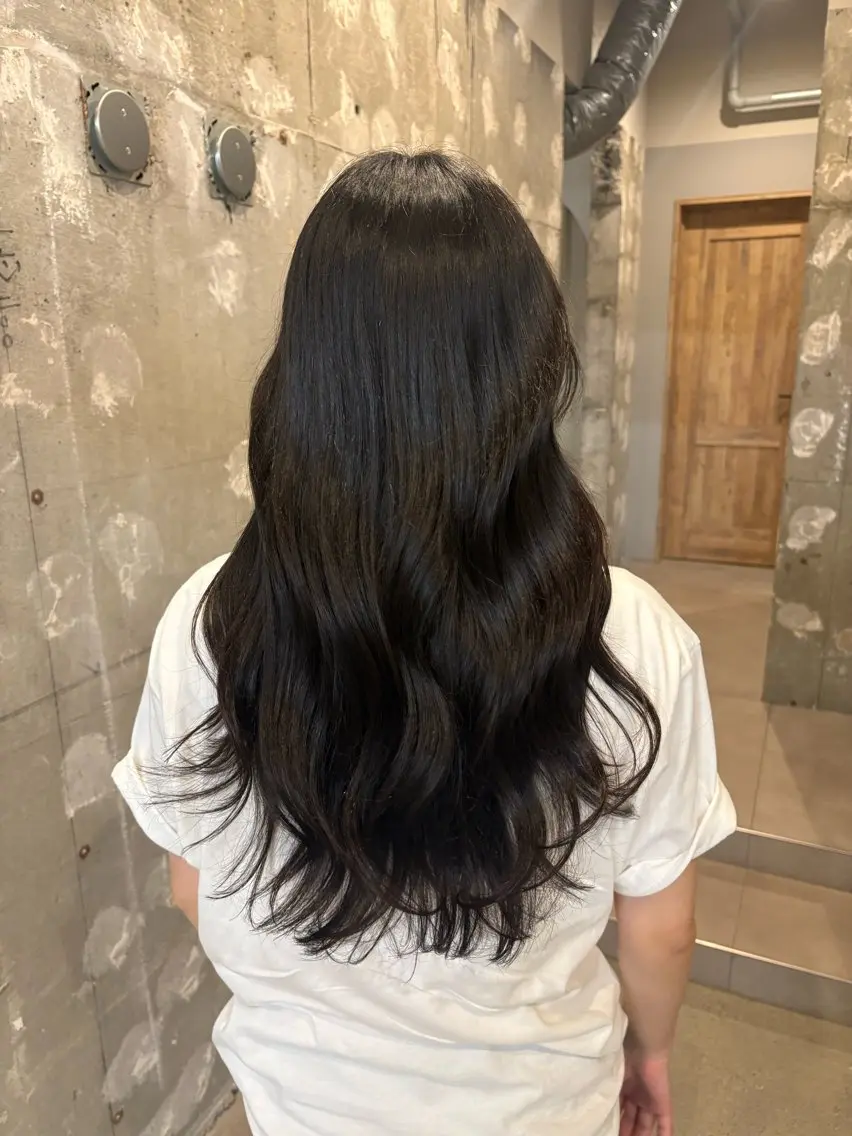 ロング ナナ/ SYS by fitのヘアスタイル