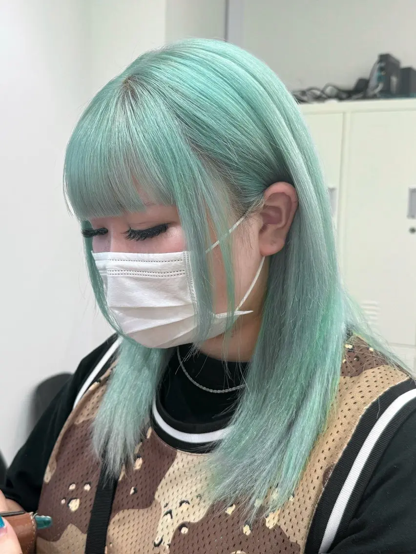 ロング カラー ハイトーンカラー🐬 えりかのヘアスタイル