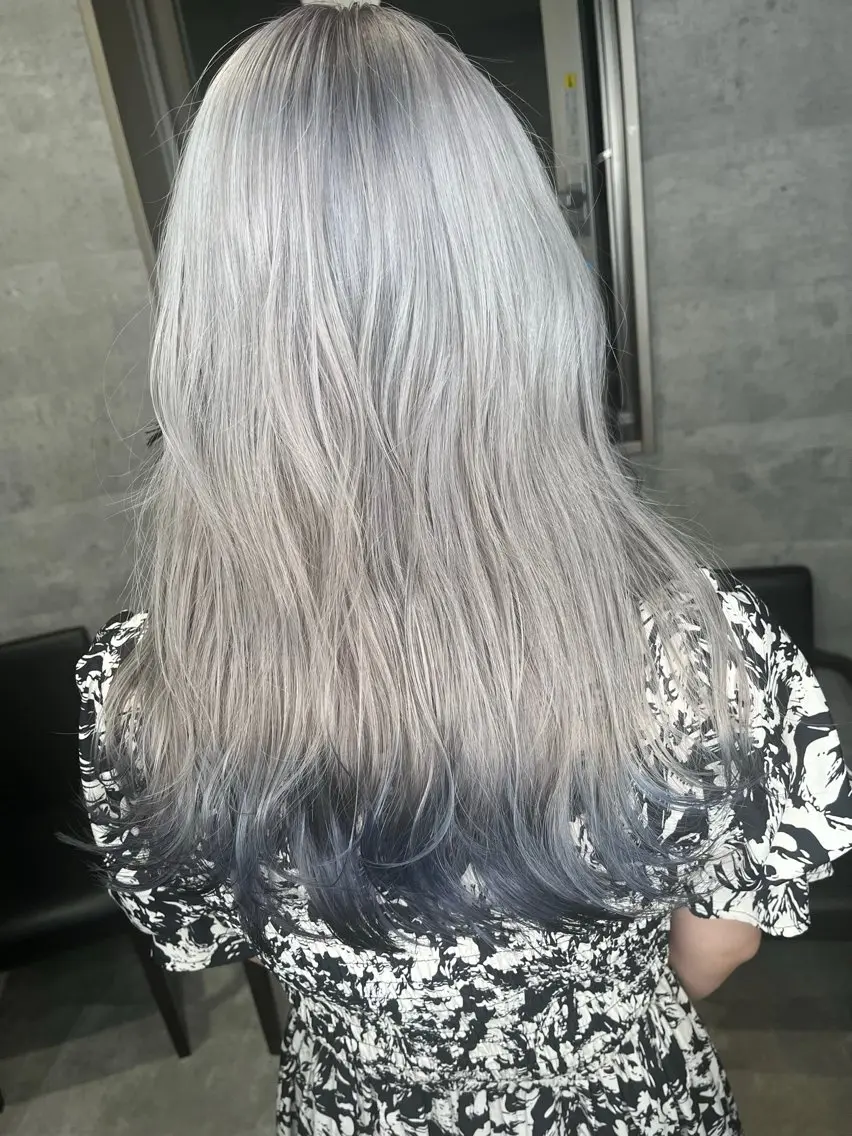 ロング カラー ヘアカラー トリートメント 山田 新宿ブリーチカラーのヘアスタイル