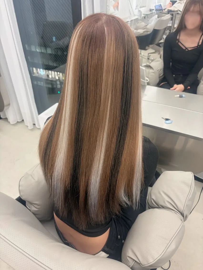 ロング ハイライト エクステ 三尾 樺緒のヘアスタイル
