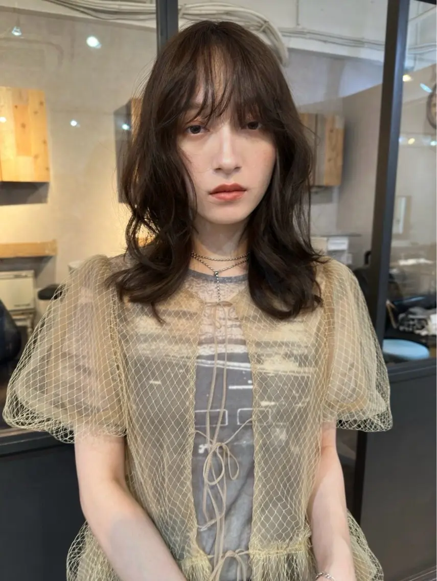 ミディアム カラー 桑島 唯那のヘアスタイル