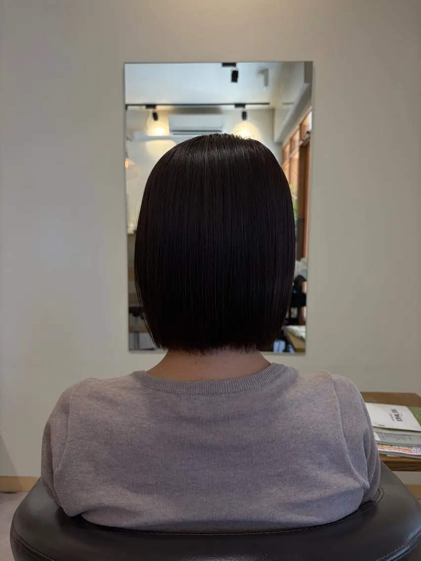 ショート カラー カット ヘアカラー トリートメント 荒井 茉凜のヘアスタイル