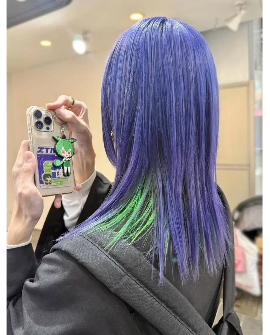 ミディアム カラー ブルーカラー ブルーパープル パープルカラー ヘアカラー TSUNO🦖 派手髪/オタク美容師のヘアスタイル