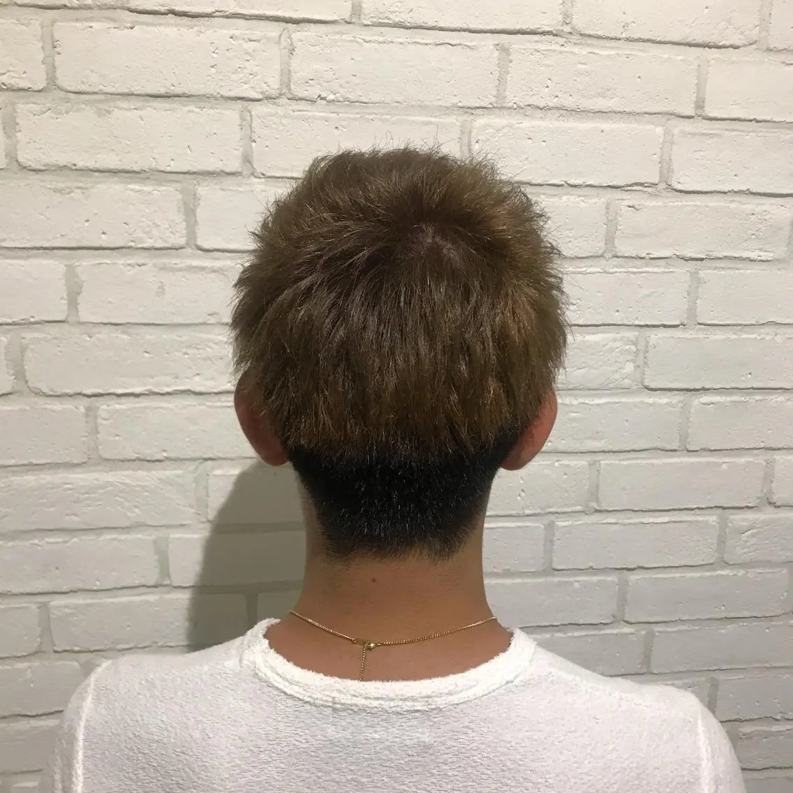 メンズ メンズブリーチ 🪻花屋併設🪻秀島 有紀のヘアスタイル