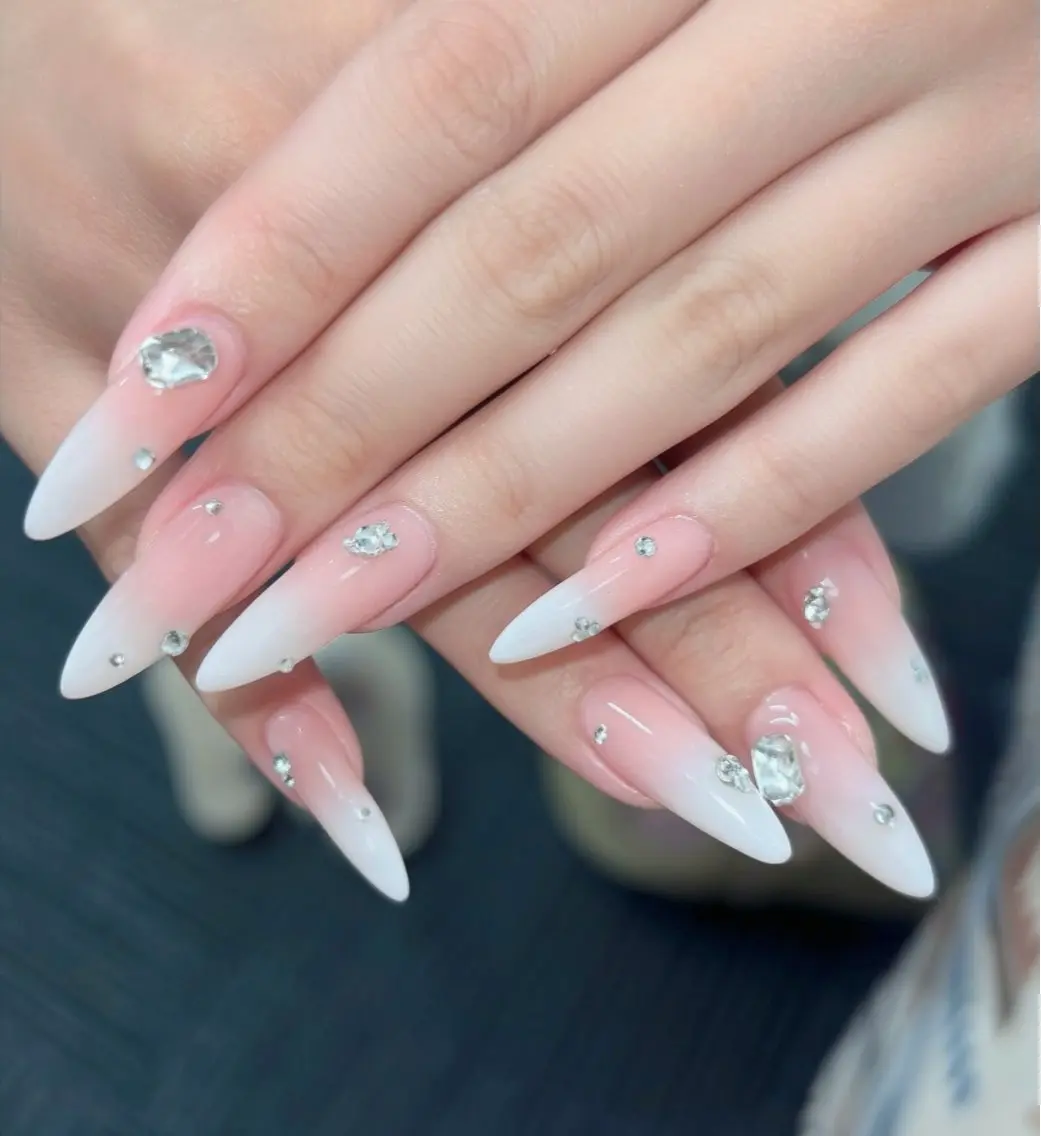 ネイル ハンドネイル ハンドケア DuLi Blinkのネイルデザイン