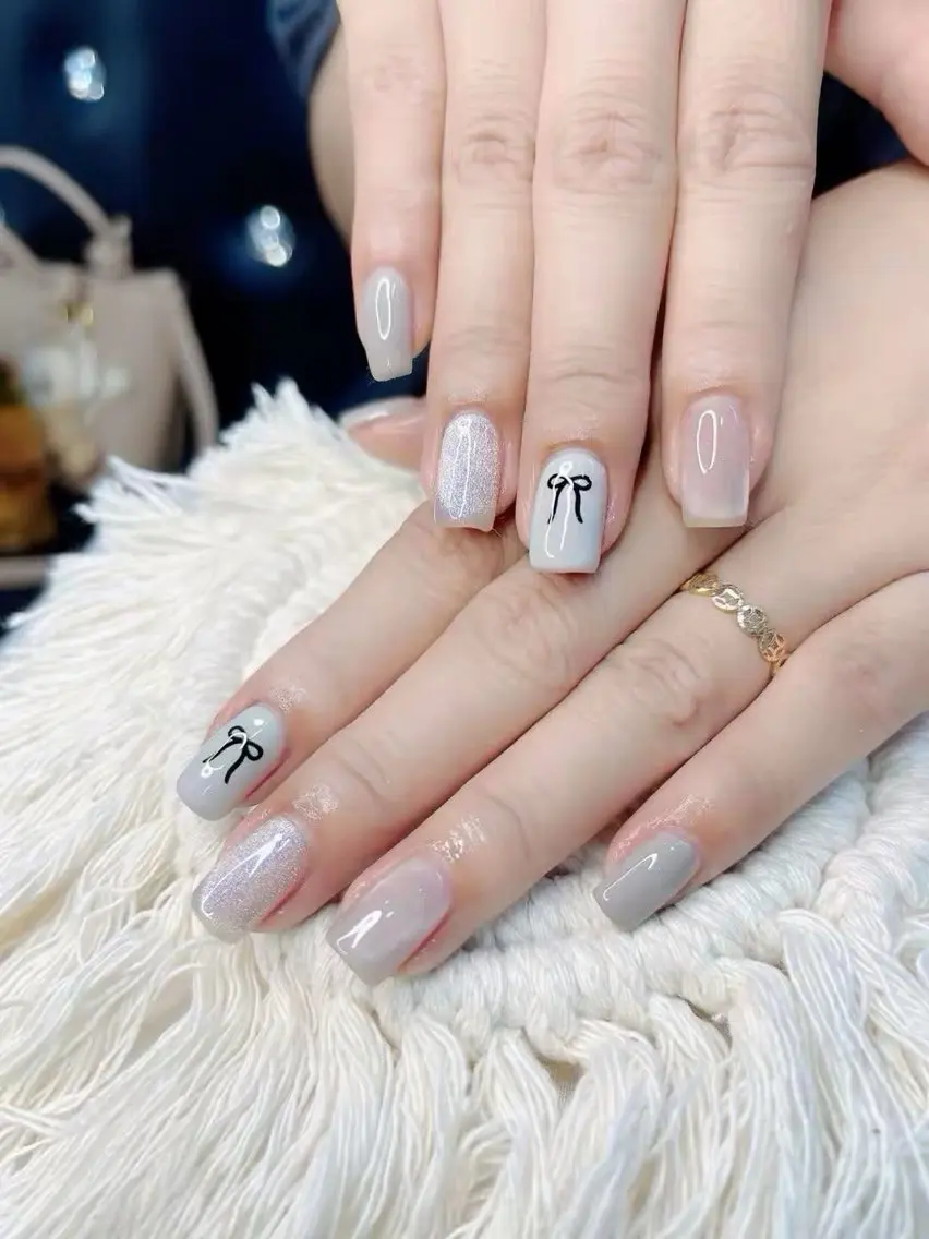 セミロング T&D NailSalonのネイルデザイン