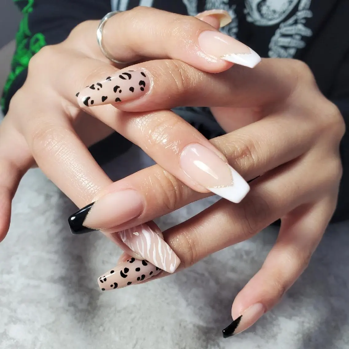ネイル ハンドネイル nailroom‪ sb‪‪𓈒𓂂𓏸のネイルデザイン