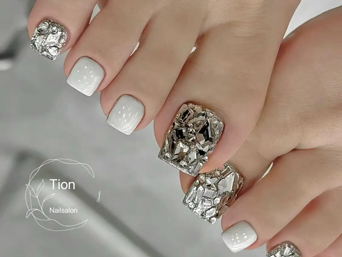 ネイル チークネイル 長さ出し フットネイル フレンチネイル ジェルネイル Nailsalon Tion　川崎店のネイルデザイン