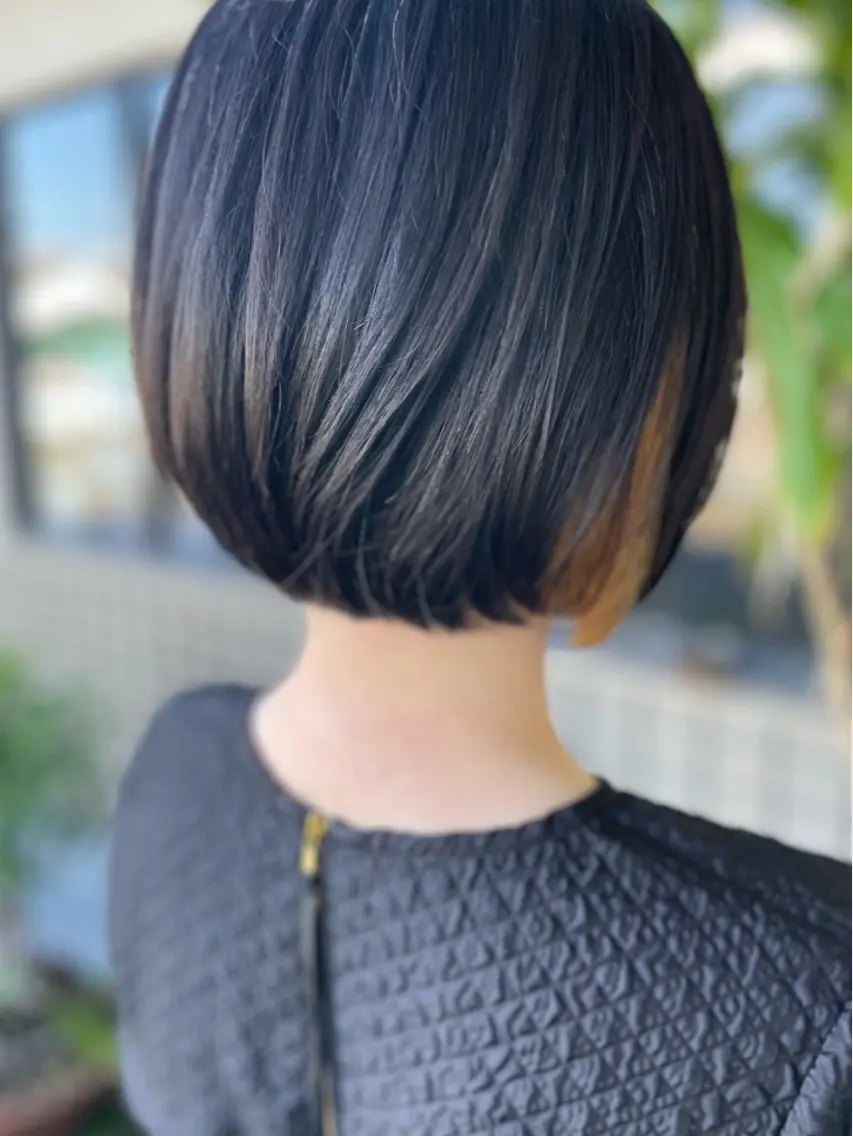 ショート ボブ 沢田 瞳のヘアスタイル