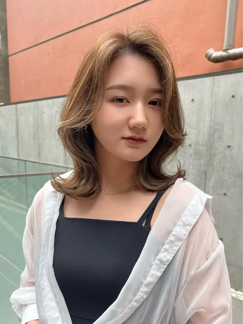 セミロング カット トリートメント 仙台Ｉ韓国レイヤー Ｉ髪質改善Ｉ伊藤拓海のヘアスタイル