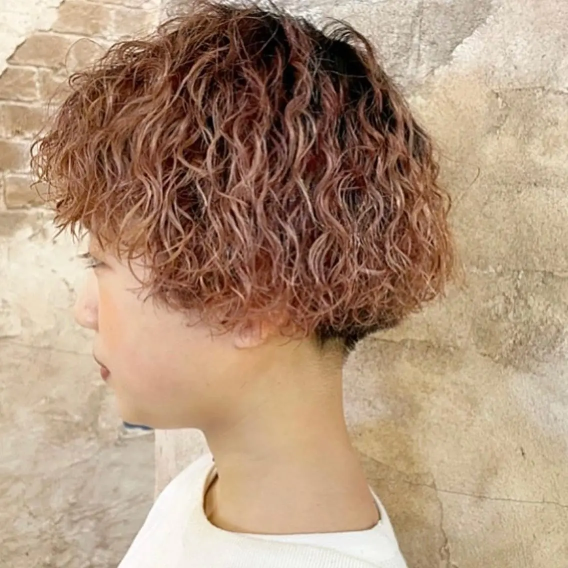 ショート パーマ カット パーマ ブリーチ、パーマ 西部笑のヘアスタイル
