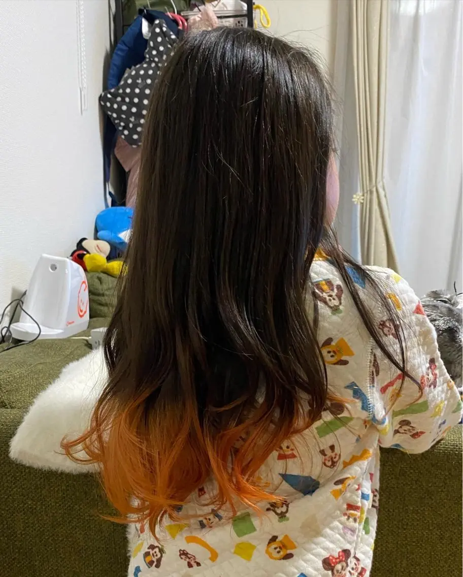 ロング カラー ヘアアレンジ オレンジ 烏山 達也のヘアスタイル