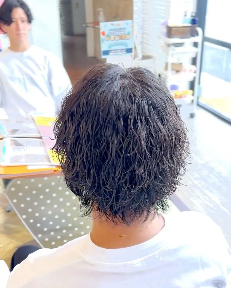 パーマ メンズ センターパート 波巻きパーマ メンズウルフカット ウルフカット カット パーマ ヘッドスパ ☆★メンズ特化★☆ 川地由麿のヘアスタイル