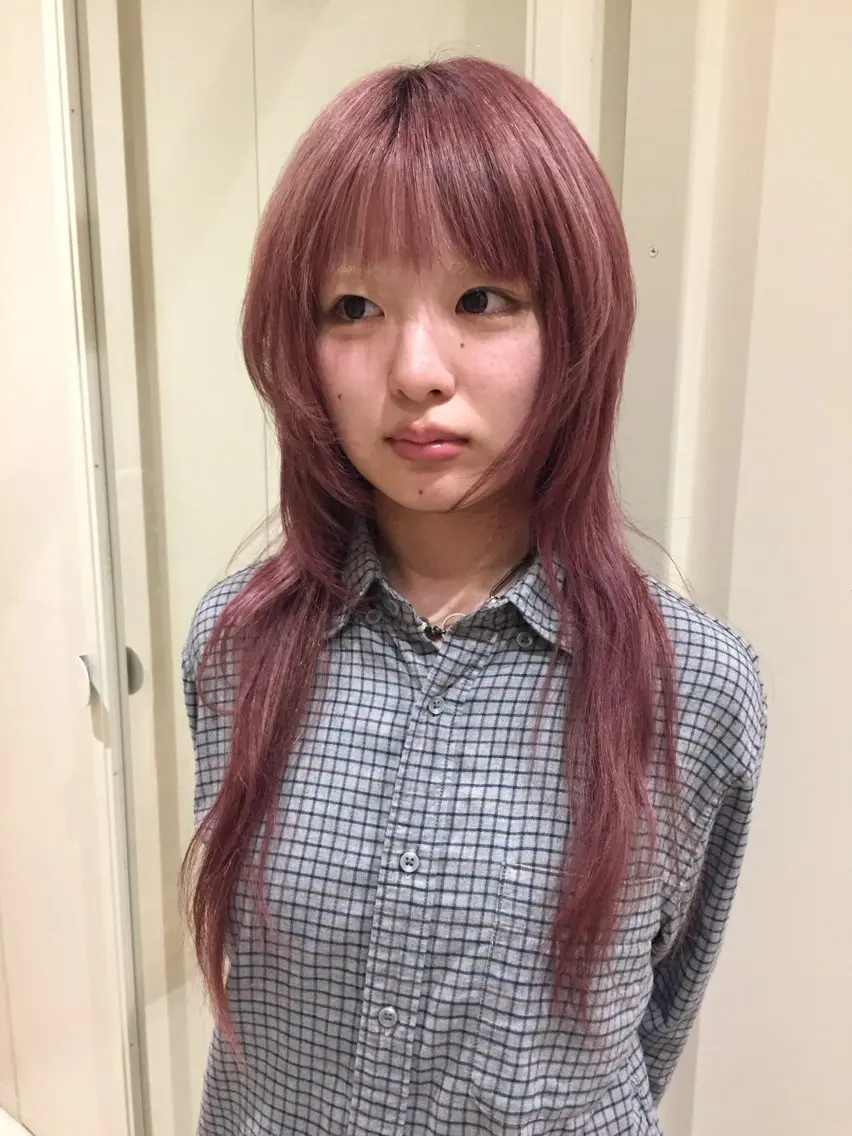 カラー ヘアカラー 石川 心々のヘアスタイル
