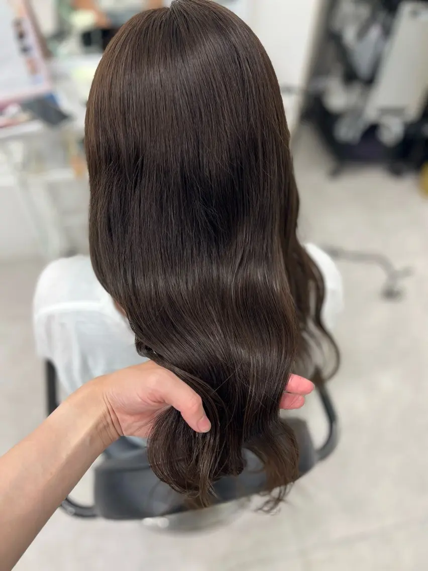 ロング カラー グレージュ オリーブグレージュ オリーブグレー カット ヘアカラー トリートメント 🫧ぷる艶カラー🫧 Yuubi🦩のヘアスタイル