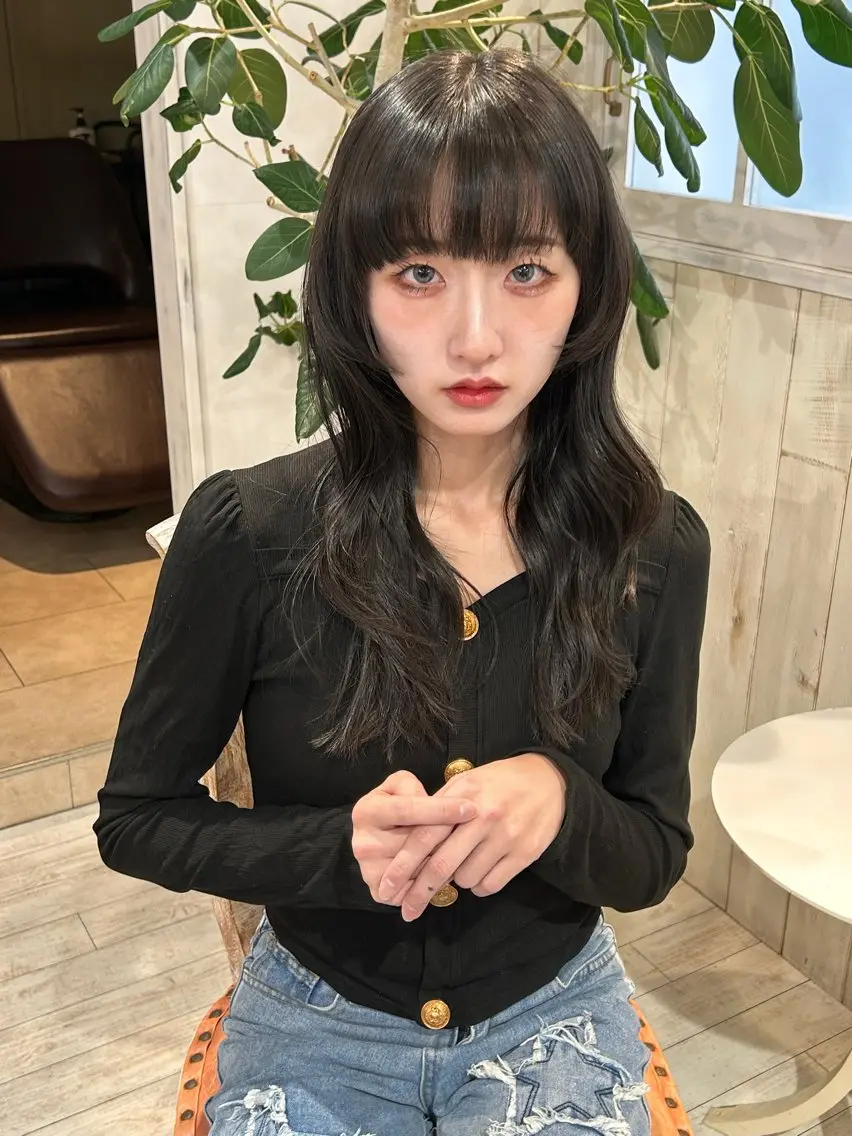 ロング 顔周りカット 姫カット レイヤーカット JUNO HAIR 💫CHISATOのヘアスタイル