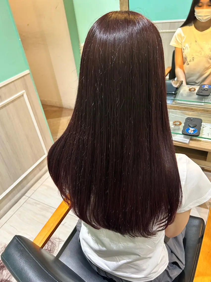 ロング カラー ボルドーカラー パープルカラー 髪質改善 イシイ シオリのヘアスタイル