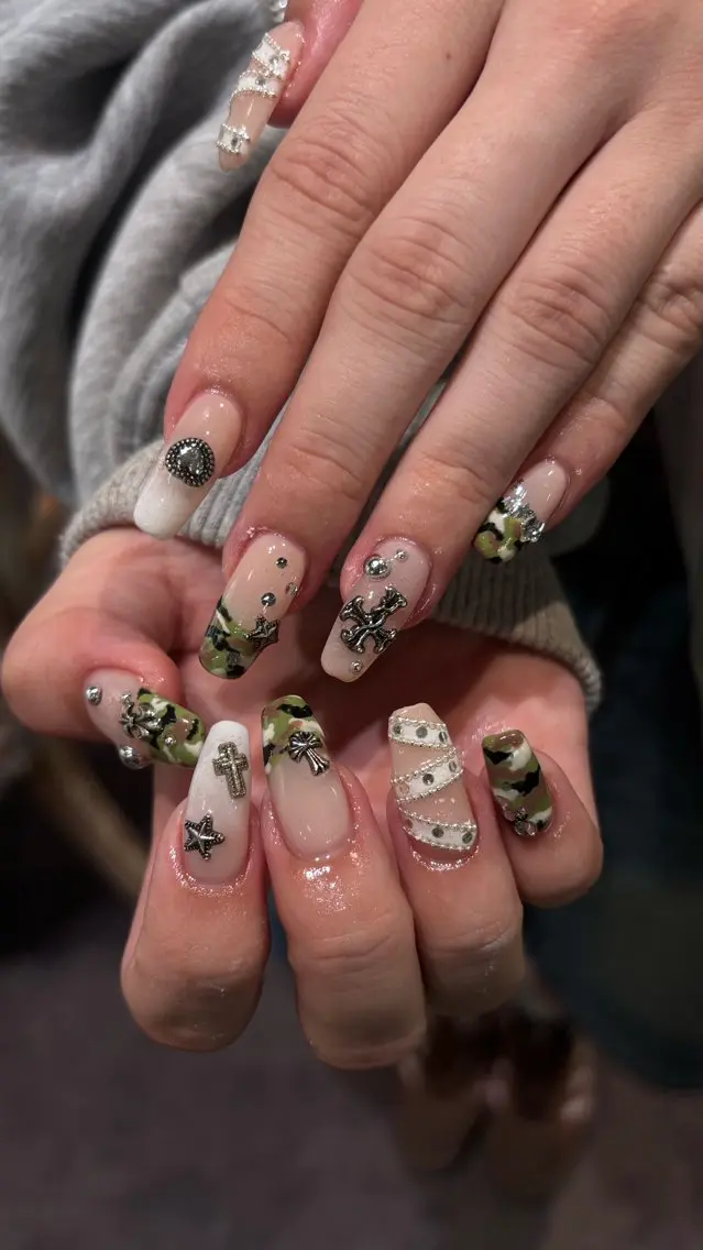 ネイル アートネイル 長さ出し ハンドネイル color.nail 🫧ionaのネイルデザイン