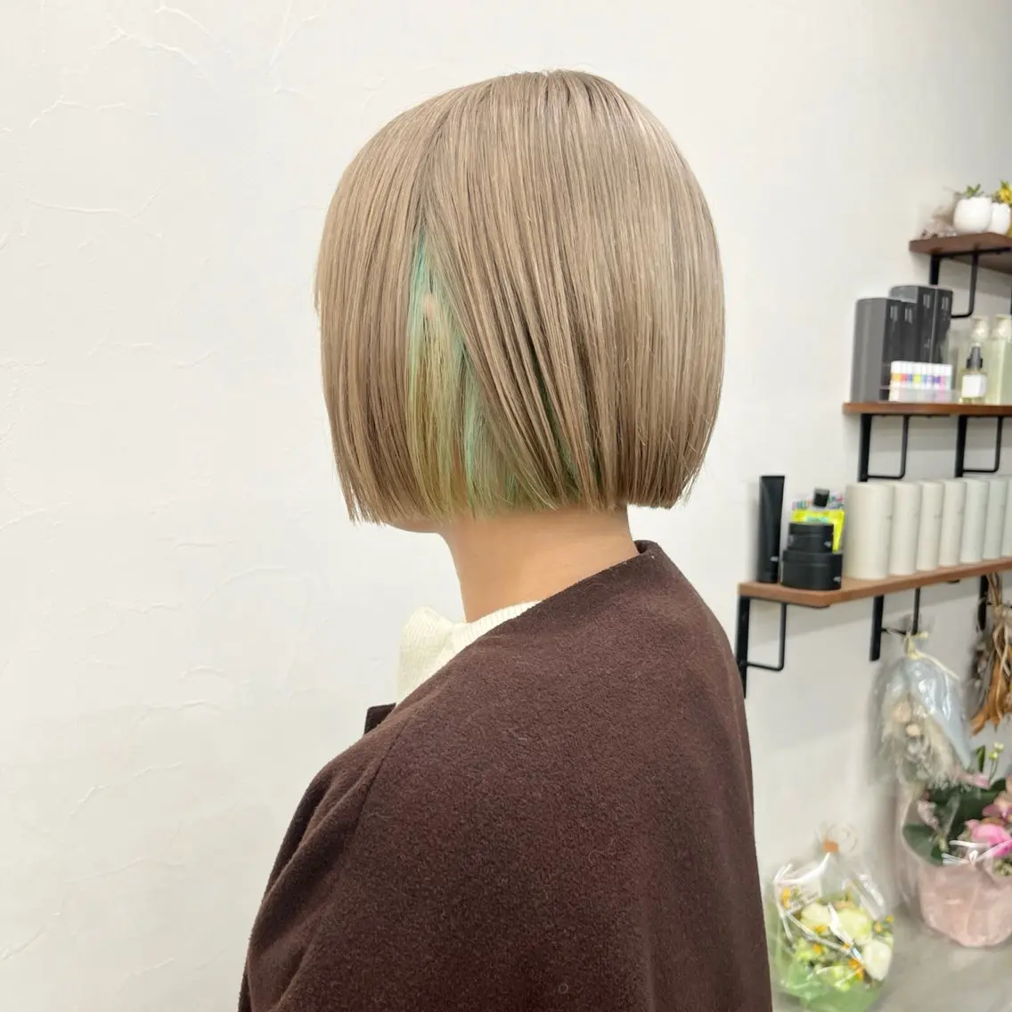 ショート カラー ブリーチ ミント ミントグリーン ブリーチなしカラー ボブ カット ヘアカラー トリートメント 初めてのショート お任せください✂️のヘアスタイル