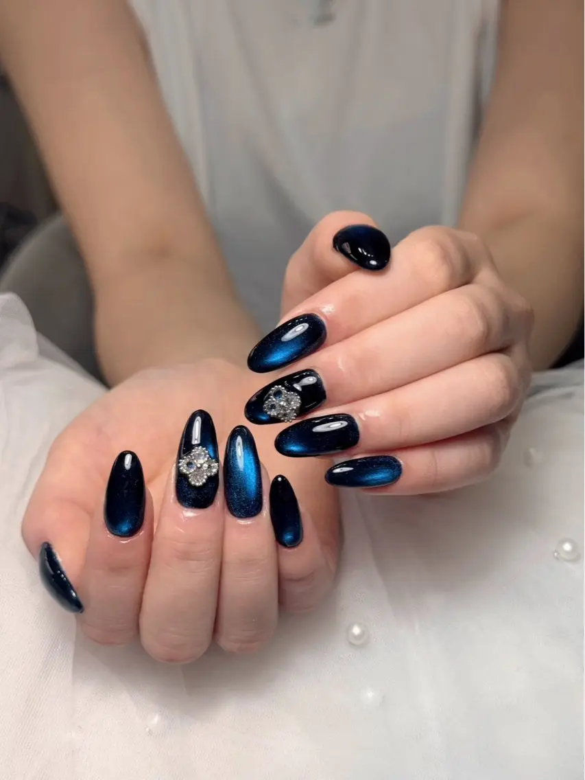 ネイル アートネイル ジェルネイル マグネットネイル ニュアンスネイル シンプルネイル ハンドネイル Ryu Nail NekoChanのネイルデザイン