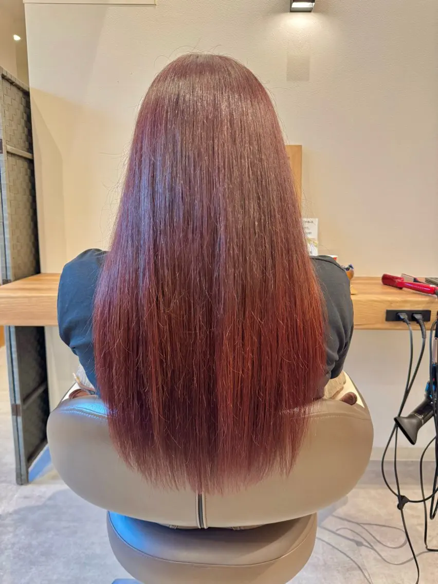 ロング カラー ボルドーカラー ヘアカラー 鈴木 陽菜のヘアスタイル