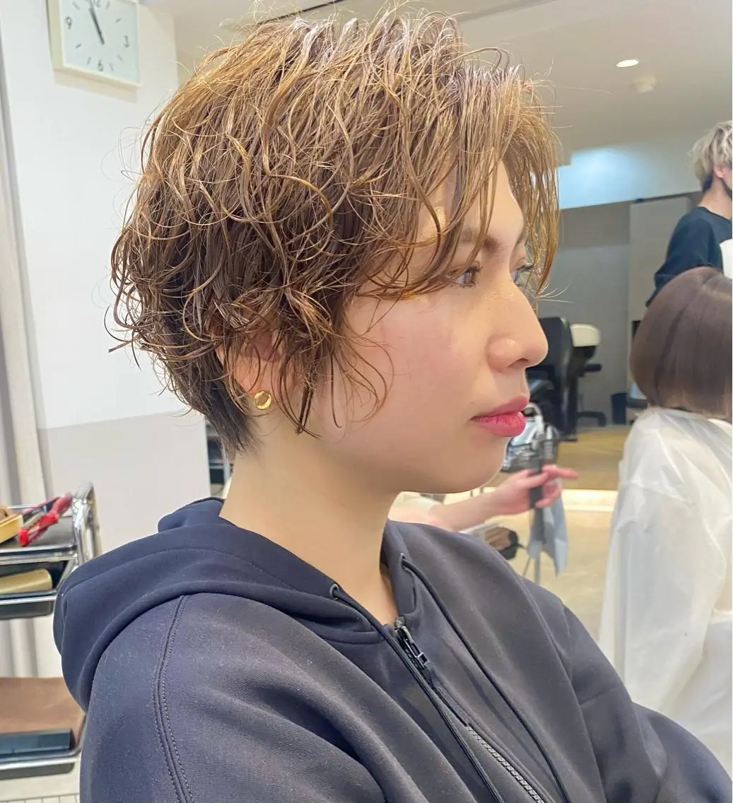 ショート パーマ カット パーマ 会田 渡夢のヘアスタイル