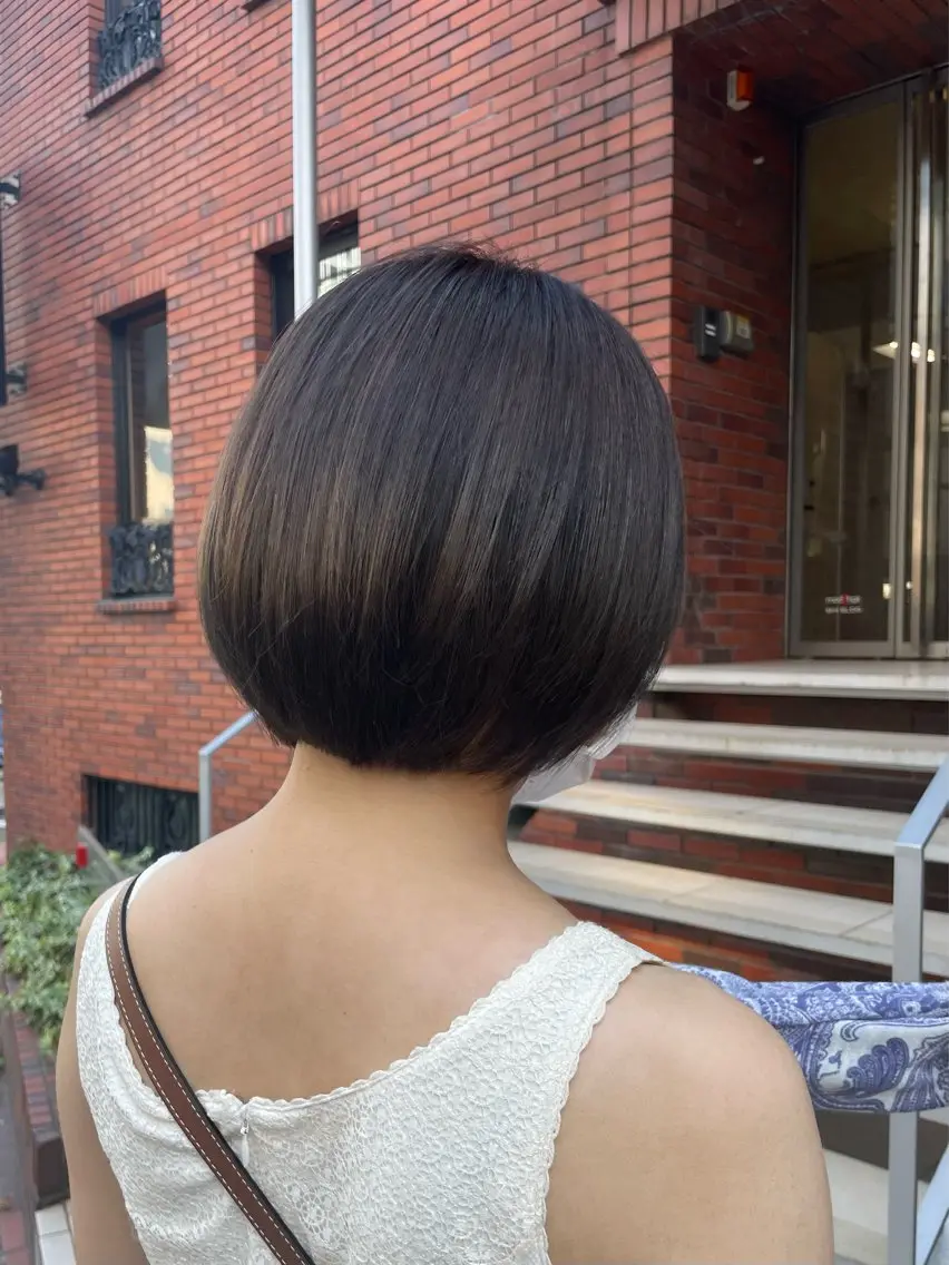 カラー 新井 美歩のヘアスタイル
