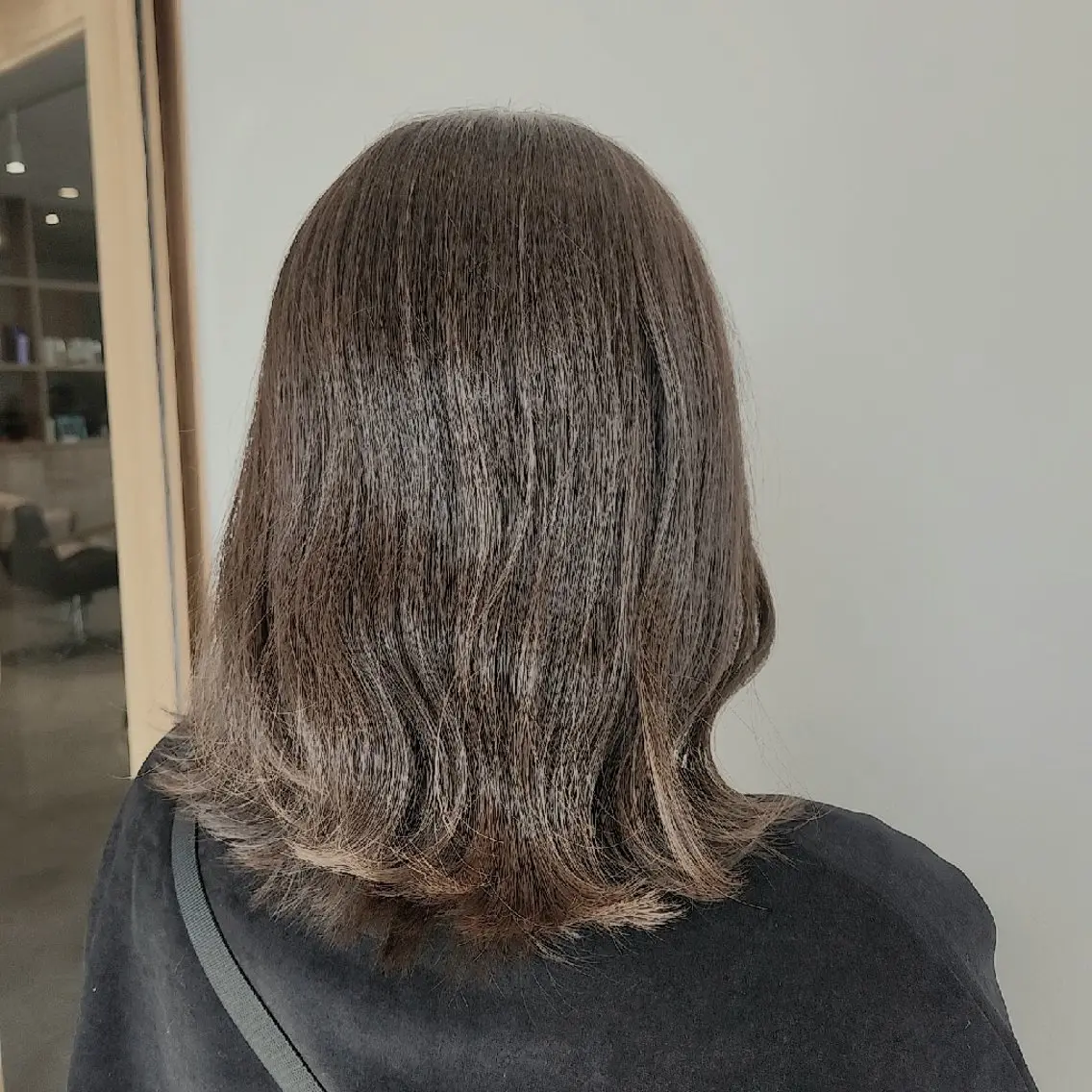 ミディアム カラー ブリーチ 透明感カラー ダブルカラー ブリーチなしカラー シールエクステ🎀 ホシノ🕒ユウカのヘアスタイル