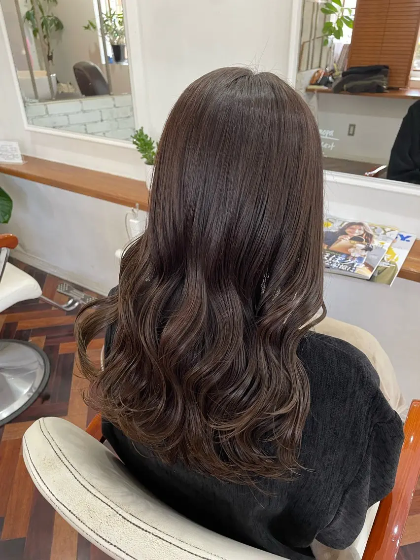 ロング カラー ブリーチ ブラウンカラー マロンブラウン ブリーチなしカラー ボブ カット ヘアカラー トリートメント mopa_kaede ナチュラル/レイヤーのヘアスタイル