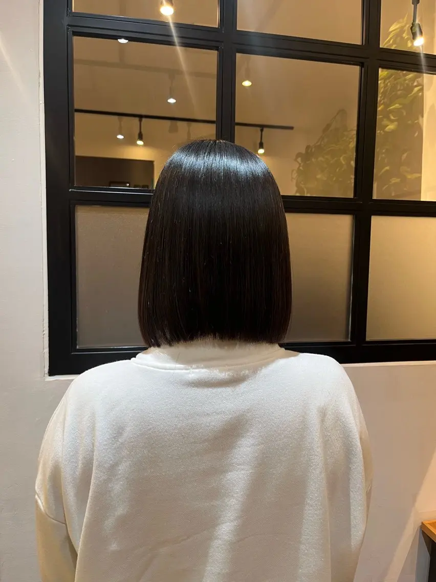 ミディアム 縮毛矯正 トリートメント 🪽MiYU🪽 艶カラー⁎⁺˳✧のヘアスタイル