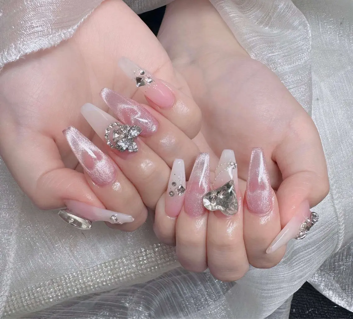 ネイル グラデーション キラキラネイル ワンカラーネイル 冬ネイル Jenn Nail Salonのネイルデザイン