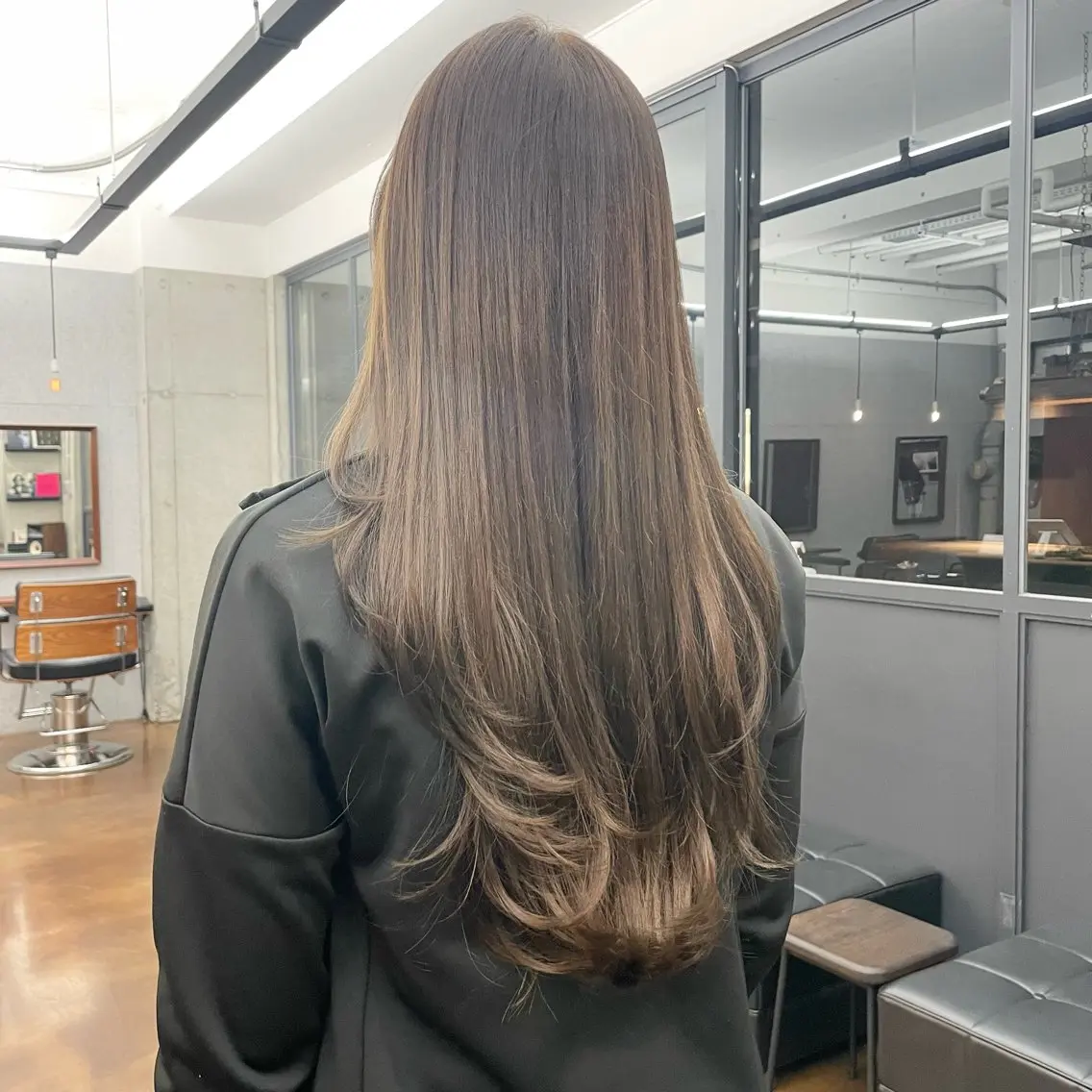 ロング カラー メンズ メンズブリーチ ベージュカラー ブリーチ ヘーゼル ブリーチなしカラー カット ヘアカラー トリートメント ヘアセット ✂︎ウルフ・ショート ✂︎MIKUNIのヘアスタイル