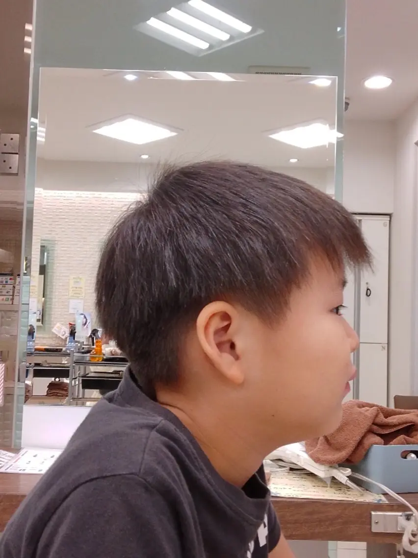 メンズ キッズ ツーブロック 刈り上げ カット 本間 郁梨のヘアスタイル