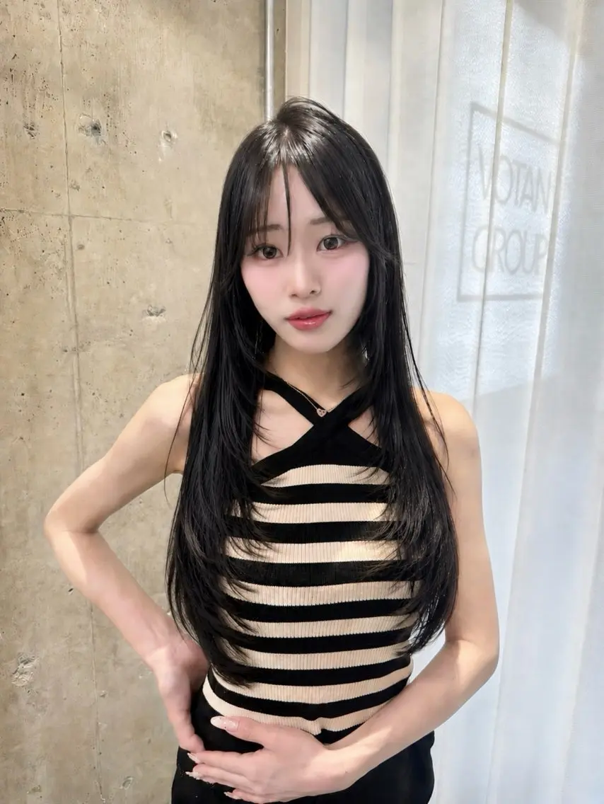 ロング カラー 黒髪 ブルーカラー ブルーブラック 透明感カラー グレージュ カット ヘアカラー 透明感カラー🤍／ エクステ🪽　MIUのヘアスタイル