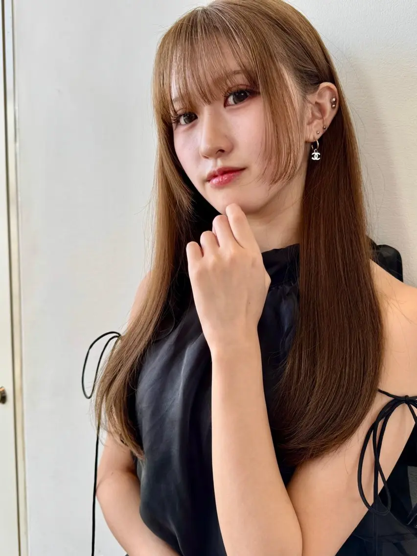 ロング 小顔カット 小平 琳のヘアスタイル