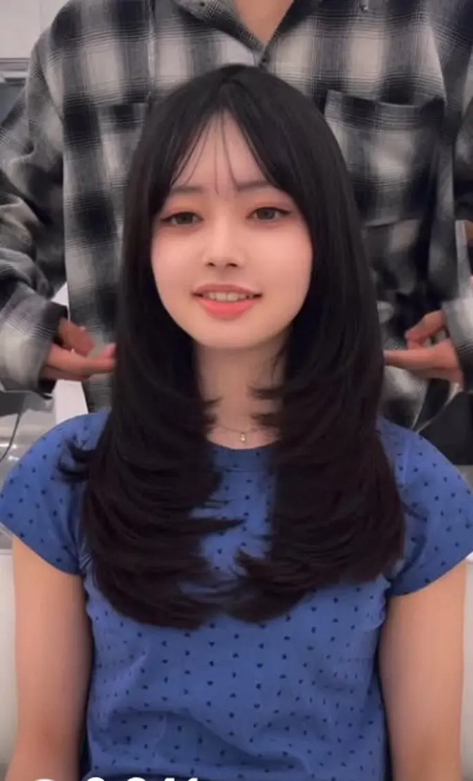 ロング カラー ベージュカラー ヘーゼル オリーブベージュ 顔まわりレイヤー ハイレイヤー カット ヘアカラー トリートメント ヘッドスパ 盛れる顔周り✨韓国 レイヤーkanatoのヘアスタイル
