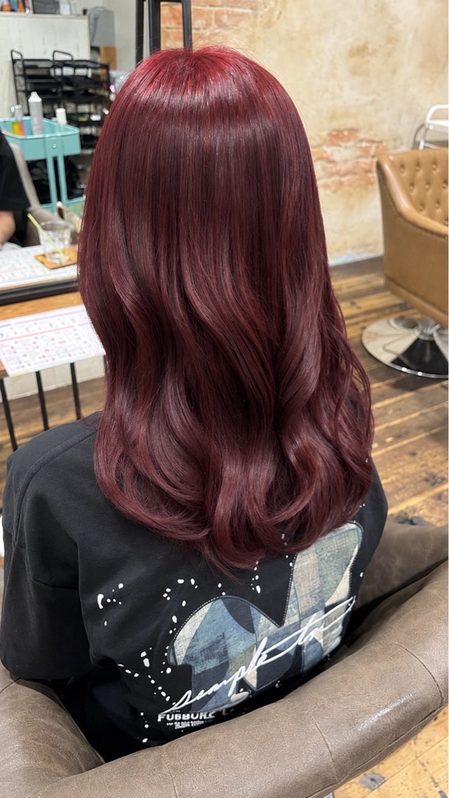 ミディアム カラー ピンクカラー レッドカラー ヘアカラー トリートメント 菰田 愛輝のヘアスタイル