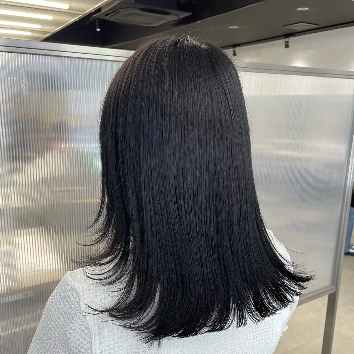 セミロング カラー sawaka🪽レイ ヤー/酸性ストレートのヘアスタイル