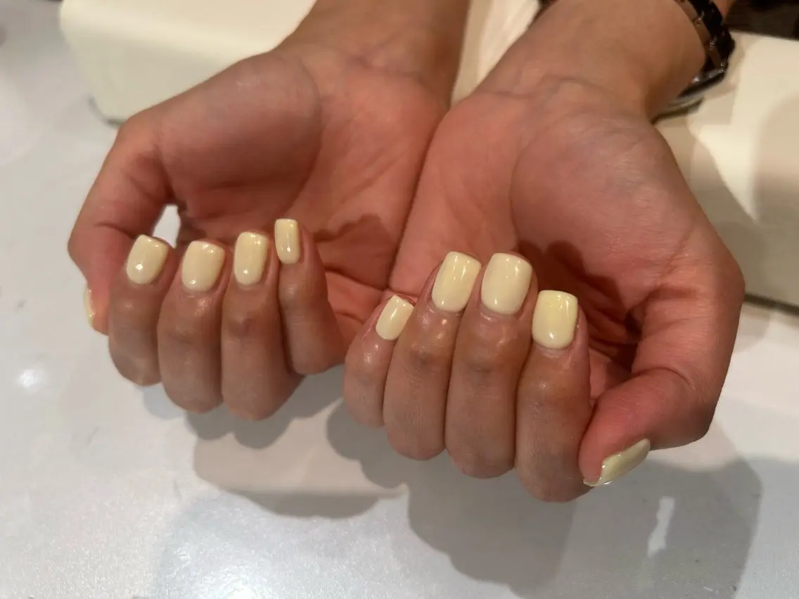 ネイル 黄色 村上 里緒菜のネイルデザイン