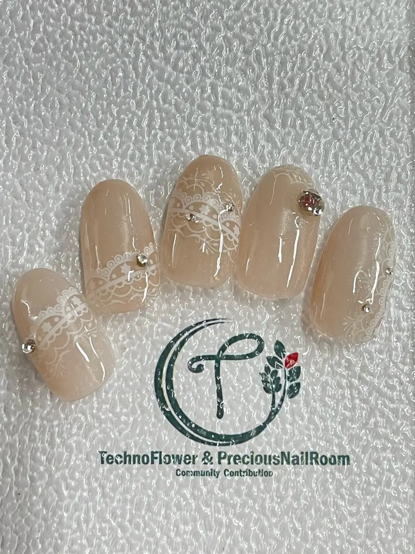ネイル フラワーネイル ハンドネイル precious nail roomのネイルデザイン
