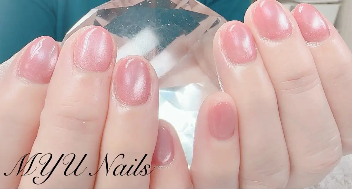 ネイル ジェルネイル マグネットネイル 持ち込み ニュアンスネイル パラジェル ハンドネイル ニュアンスネイル🌈 MYU Nailsのネイルデザイン