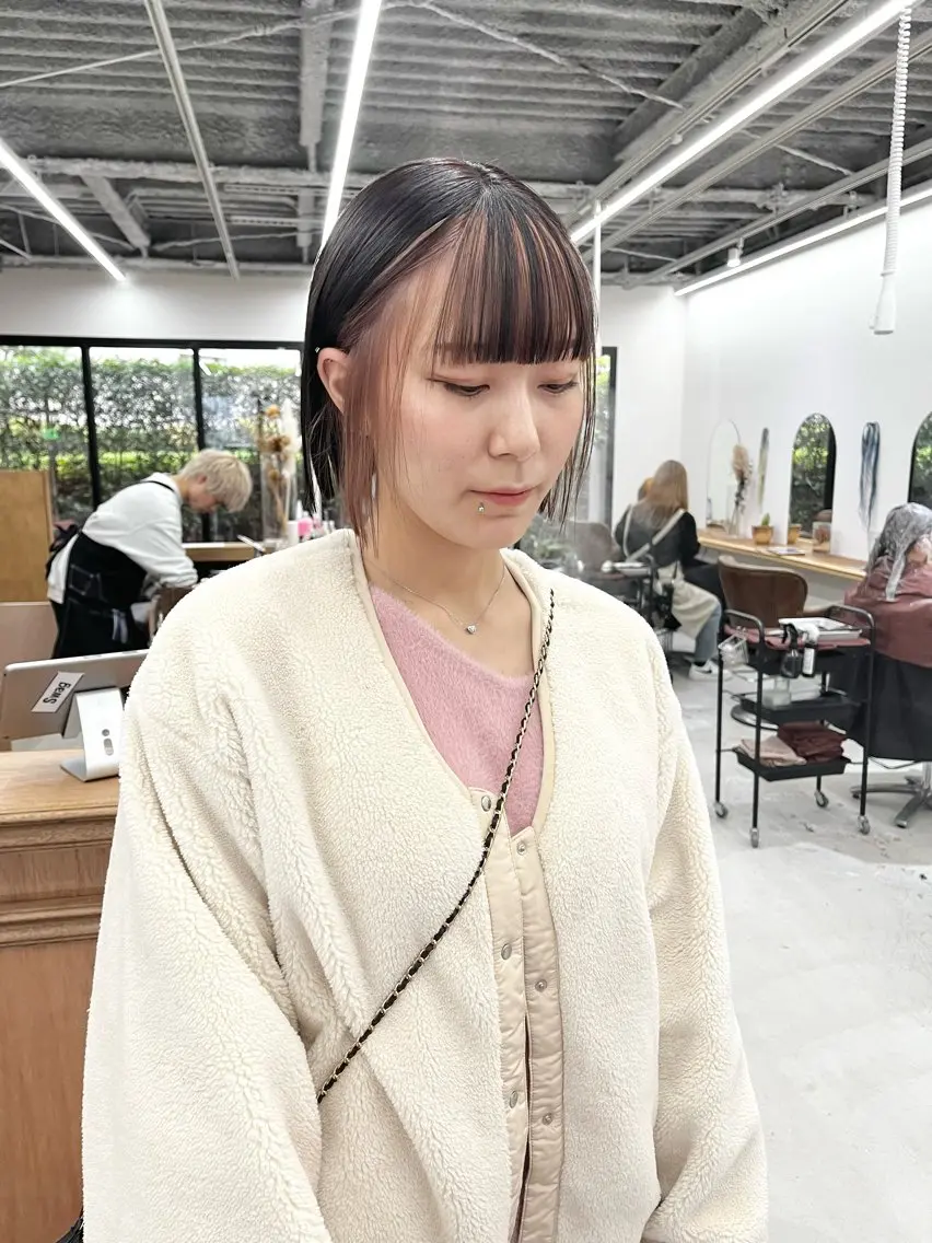 ショート カラー ヘアアレンジ ベージュカラー ブリーチ ピンクカラー ボブ ena/ブリーチなし 透明感・レイヤー🎀のヘアスタイル