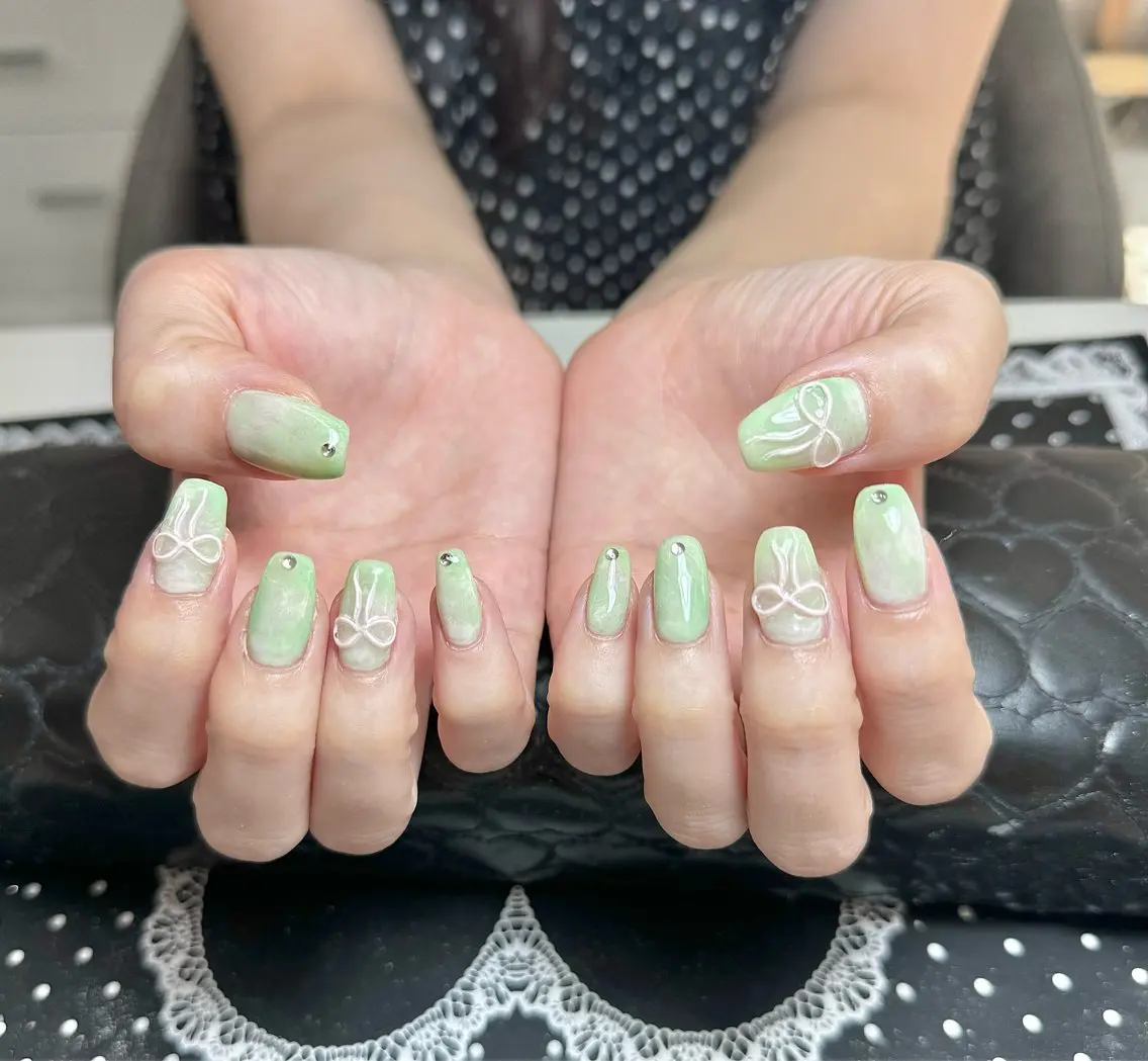ネイル ハンドネイル 🎀 NaNa_nailのネイルデザイン