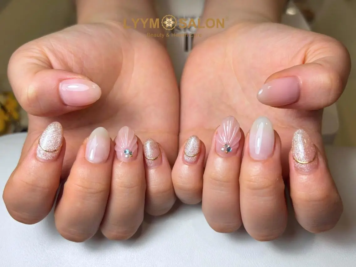 ネイル アートネイル グラデーション 韓国ネイル ラメ(グリッター) マグネットネイル ハンドネイル LYYM Salonのネイルデザイン