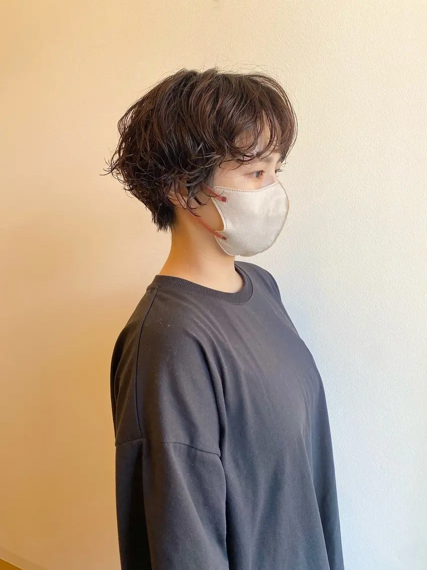 ショート カラー パーマ ショートヘア 林 瑠夏のヘアスタイル